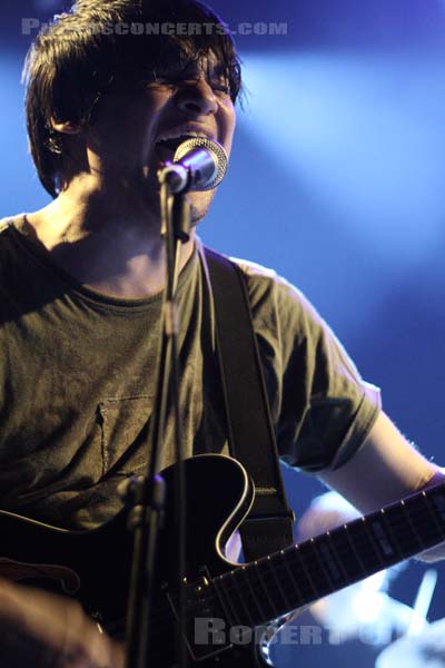 AND YOU WILL KNOW US BY THE TRAIL OF DEAD - 2007-03-11 - PARIS - Trabendo - Conrad Keely